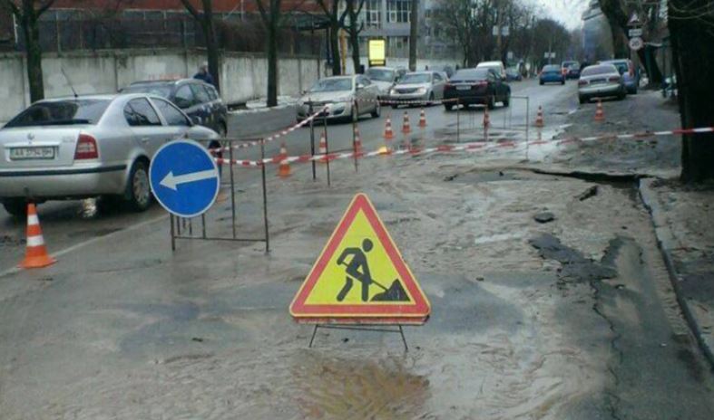 В центре Киева троллейбусы №№ 19, 23 продолжают курсировать по измененному маршруту