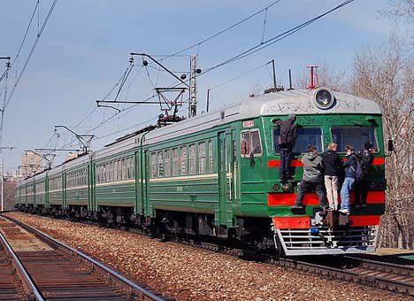 Из-за зацеперов на Киевщине были задержаны грузовые поезда