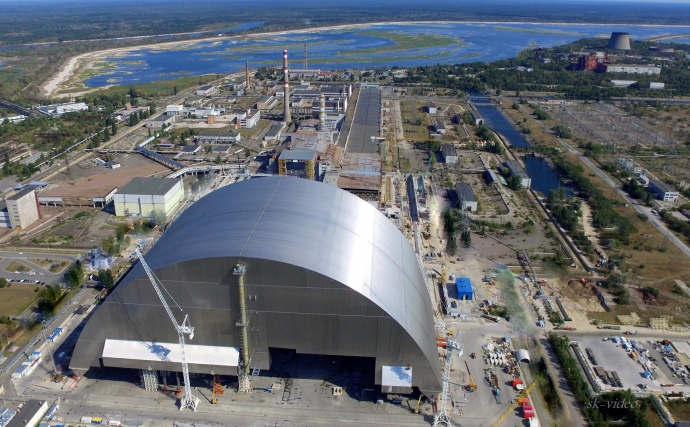 “Чернобыльская АЭС” готовится демонтировать конструкции старого саркофага над четвертым реактором