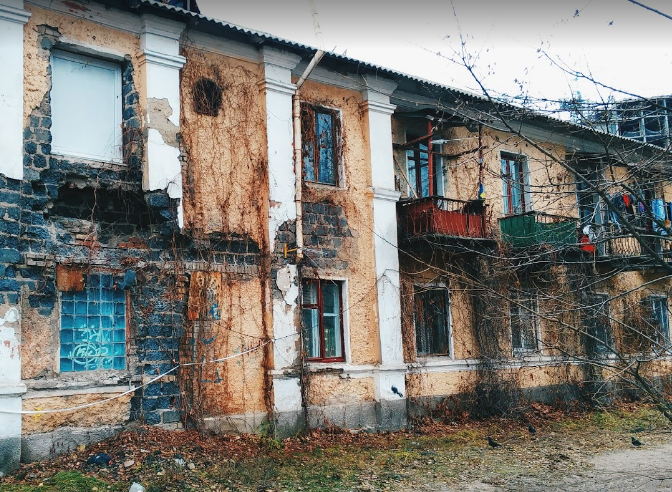 Из-за бездействия КП “Жилинвестстрой-УКБ” люди 15 лет живут в аварийных домах на ул. Попудренко