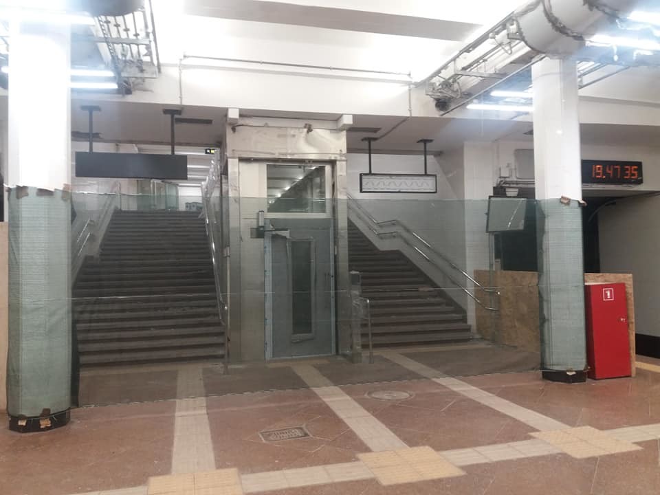 На станции киевского метро “Святошин” с 23 марта закроют выход к электричкам