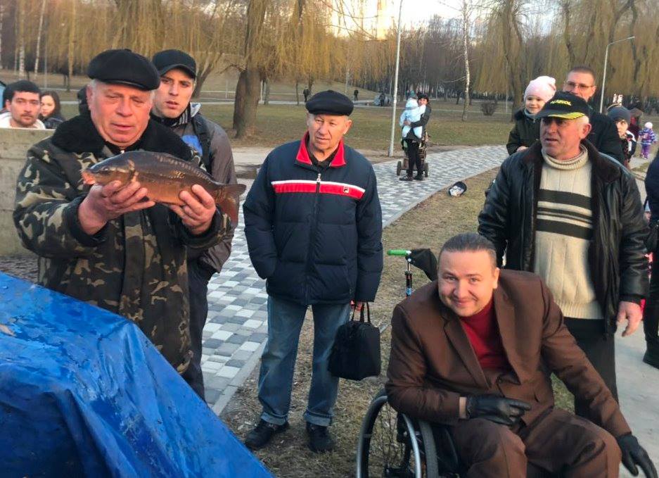 Почти 2 тонны рыбы выпустили в озера Броваров (фото)