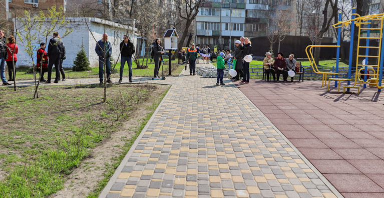 Новый сквер появился в Соломенском районе Киева