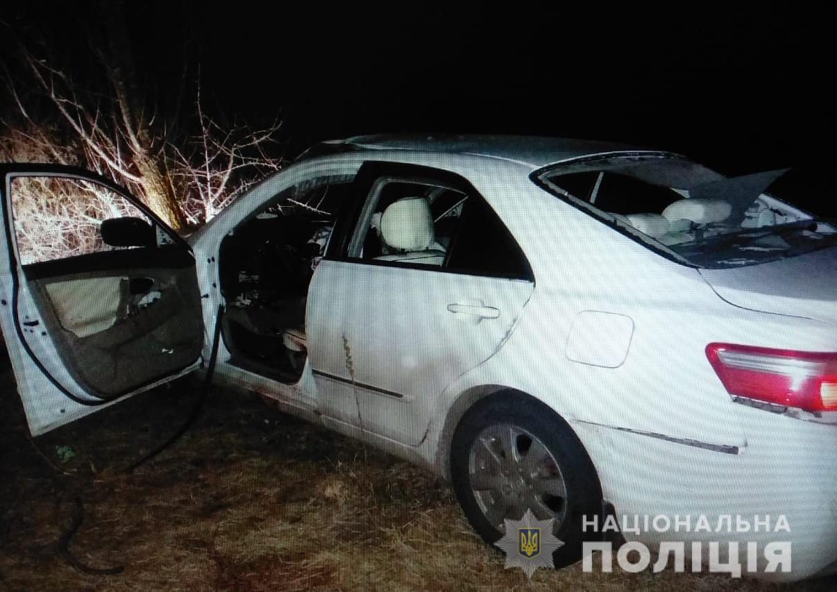 На Киевщине автомобиль взорвался во время движения, водитель погиб (фото)