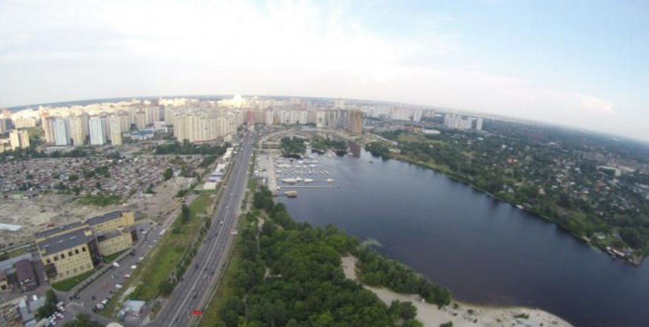 Подразделение “Киевзеленстроя” полтора года игнорирует решение Киевсовета по обустройству пяти зеленых зон в Дарницком районе