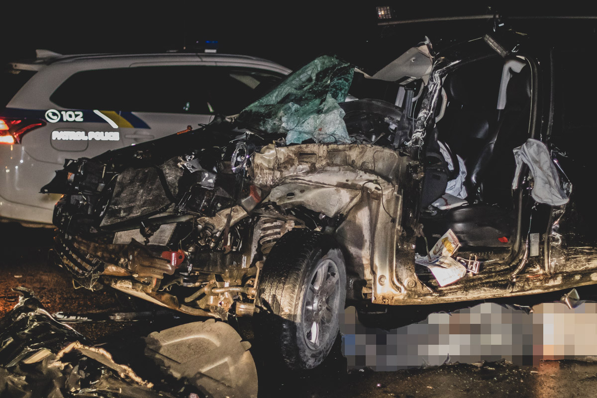 В Броварах произошло ДТП с лобовым столкновением автомобилей, один из водителей погиб (фото, видео)