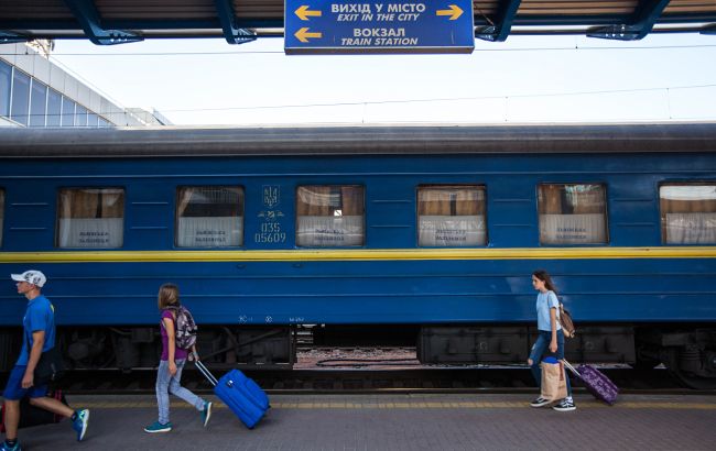 К пасхальным и майским праздникам “Укрзализныця” назначила уже 19 дополнительных поездов
