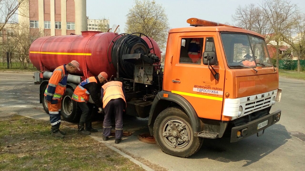 Во всех районах столицы продолжается текущий ремонт дорог, - КГГА