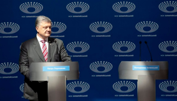 Сам с собой: вместо дебатов Порошенко провел на НСК “Олимпийский” митинг и пресс-конференцию (видео)