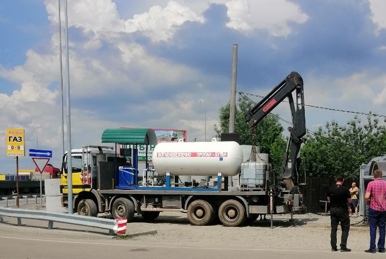 Прокуратура Киевщины закрыла подпольную газовую автозаправку в Васильковском районе (фото)