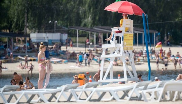 Летом в Киеве можно будет искупаться на 14 пляжах, а еще на 18 - отдохнуть без купания (список)