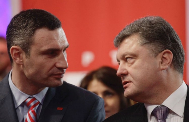 Лидером партии “Европейская солидарность” избран Петр Порошенко вместо Виталия Кличко