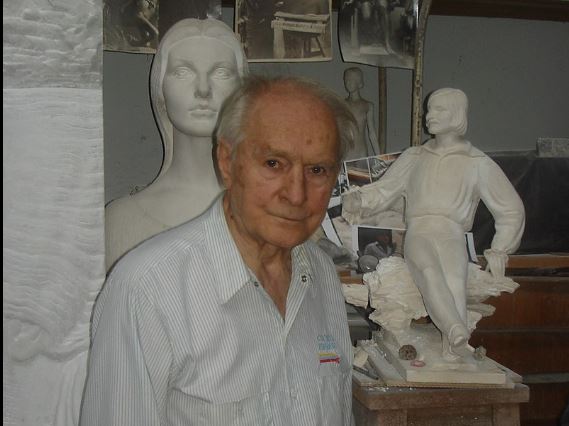 Умер известный скульптор - соавтор “советского” герба Киева Борис Довгань (фото)