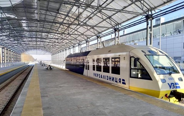 За полгода экспресс в аэропорт “Борисполь” перевез более 360 тысяч пассажиров