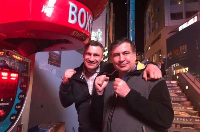 Саакашвили передумал: “УДАР” пойдет в Раду без экс-президента Грузии