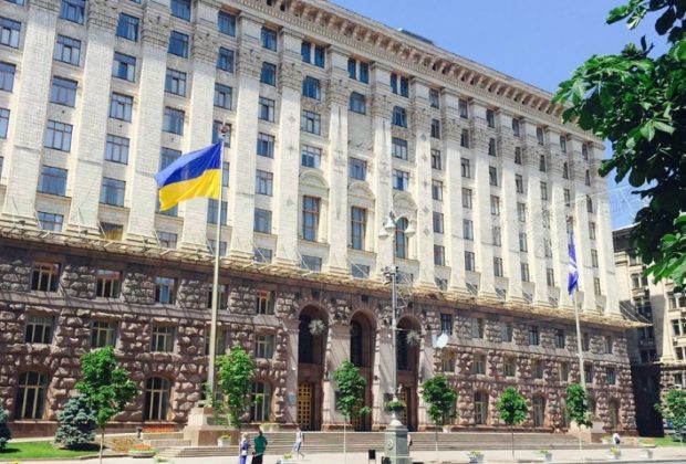 В Киеве демонтируют 137 незаконных летних площадок при заведениях питания, - КГГА