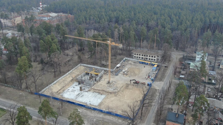 Помощнику нардепа Андриевского и его партнерам разрешили проектировать строительство на 21 га леса в Пуще Водице