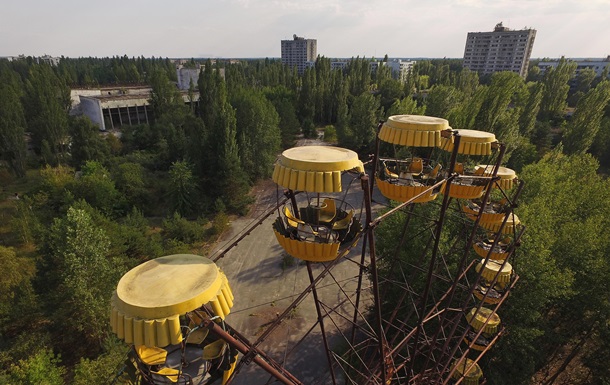 Зеленский подписал указ о развитии туризма в Чернобыльской зоне отчуждения