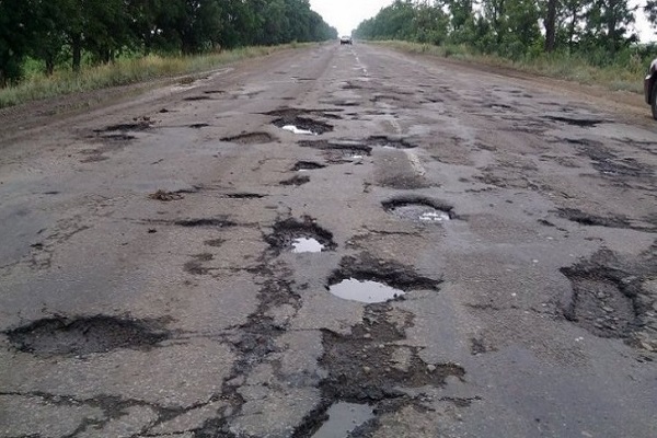 Чиновнику Службы автомобильных дорог Киевской области сообщили о подозрении в растрате 700 тысяч гривен бюджетных средств