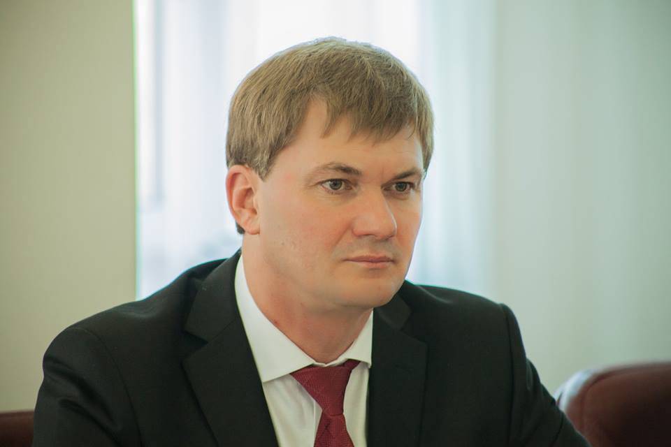 Кабмин уволил исполняющего обязанности председателя ГФС Александра Власова