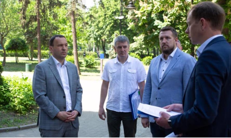 Отремонтированный парк в Деснянском районе Киева за 58 млн гривен будет строить фирма замдиректора КО “Киевзеленстрой”