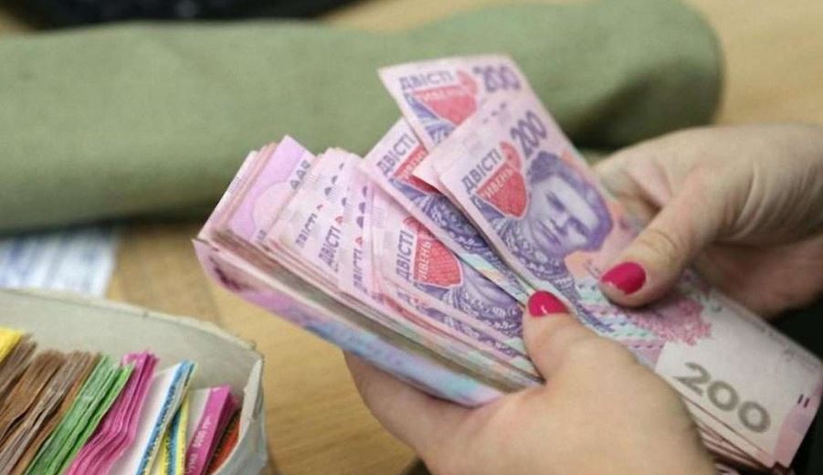 За год размер средней номинальной зарплаты в Киеве вырос на 15%, - Госстат