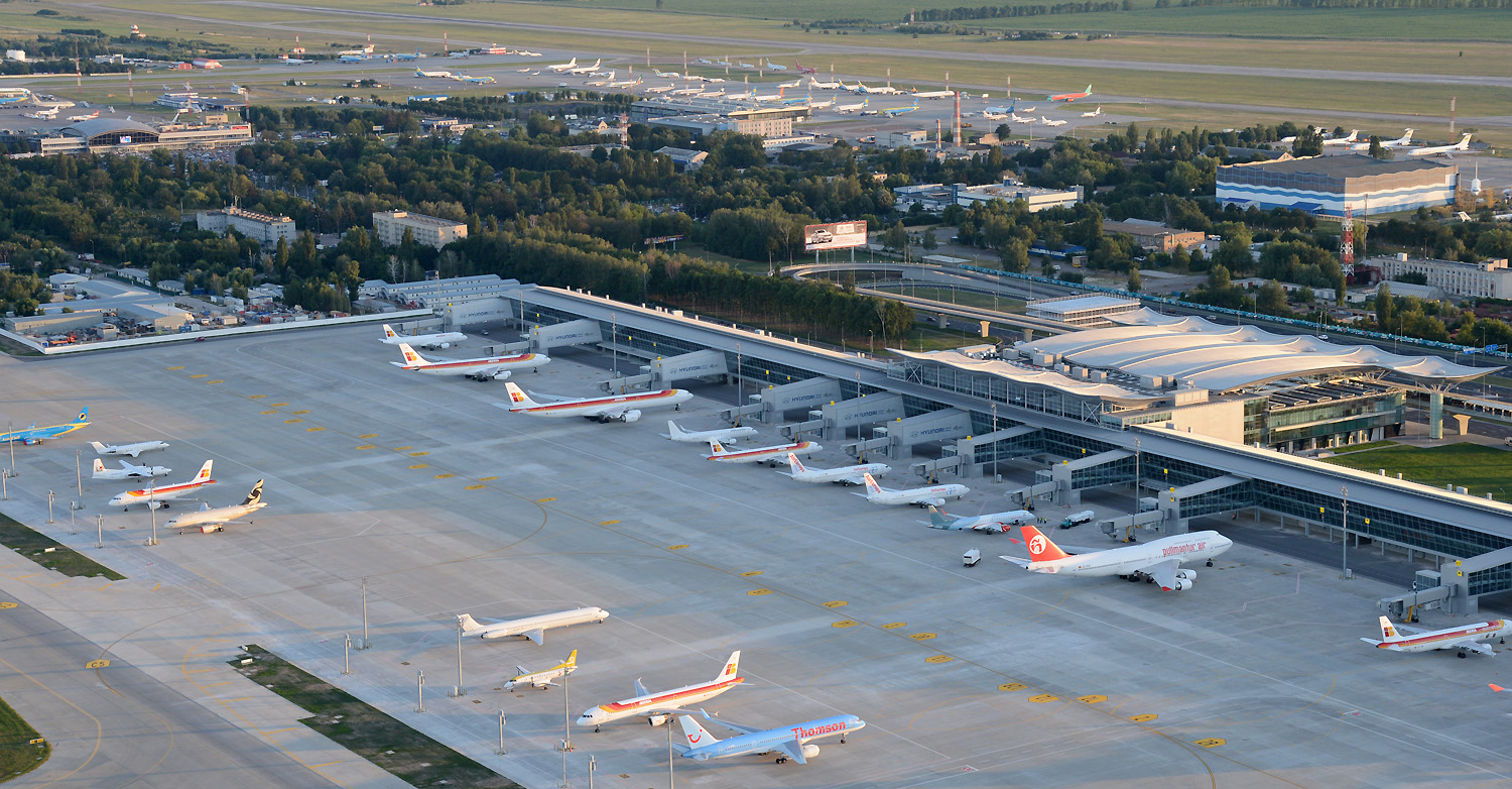 На время закрытия аэропорта “Киев” авиакомпании будут пользоваться двумя терминалами аэропорта “Борисполь”