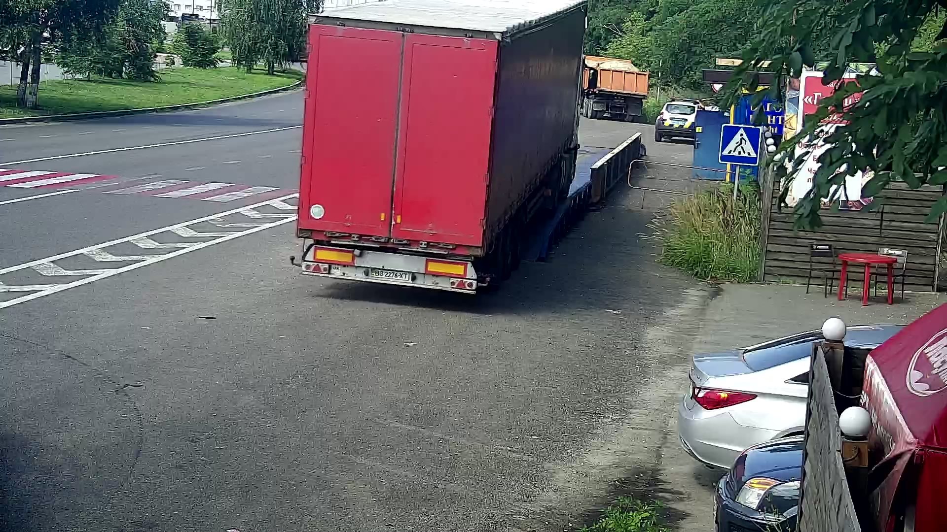 Более 80 грузовиков с перегрузом не пустили в Киев за прошлую неделю