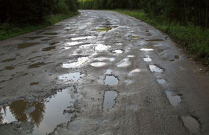 Фастовская РГА отказалась открывать два новых маршрута в окрестные села из-за плохого качества дорог