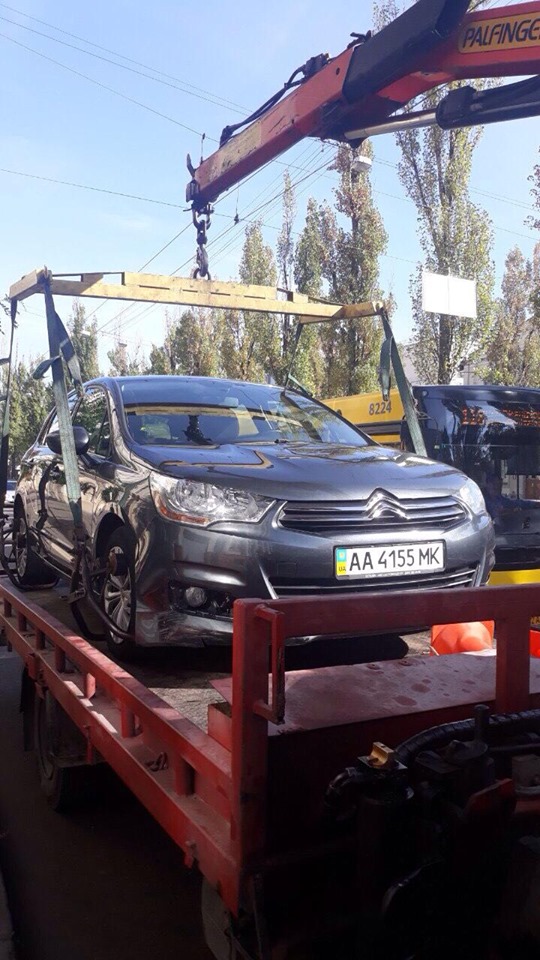 На прошлой неделе на штрафплощадку в Киеве эвакуировали 45 автомобилей