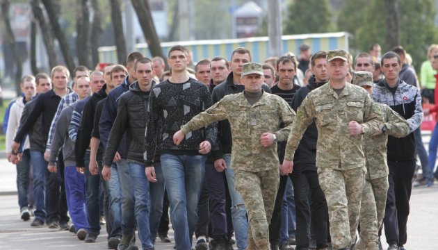 В Киеве начинается осенний призыв на срочную военную службу