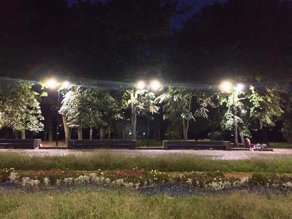“Киевгорсвет” заменил парковое освещение на Трухановом острове, в сквере на ул. Архитектора Городецкого и в Пуще-Водице (фото)