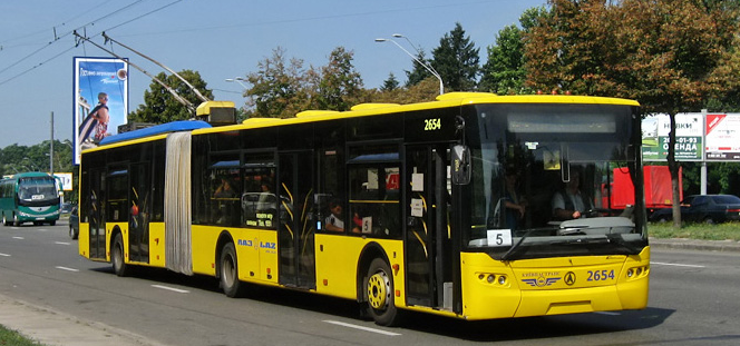Из-за строительства Шулявского путепровода приостановлена работа двух киевских троллейбусов