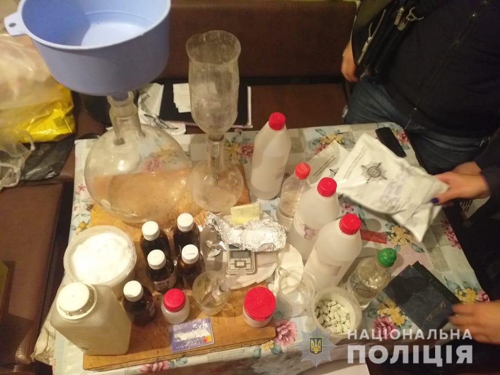 В Вышгороде ликвидировали подпольную нарколабораторию (фото)