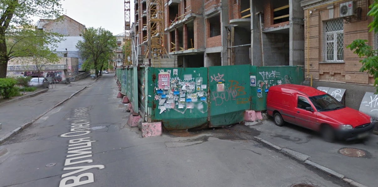 Вокруг ЖК Fresco Sofia на улице Гончара в Киеве могут снести забор