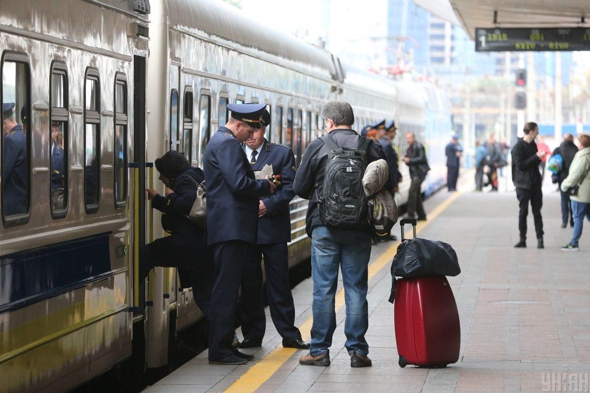 Поезд из Киева в Рахов будет курсировать через Черновцы