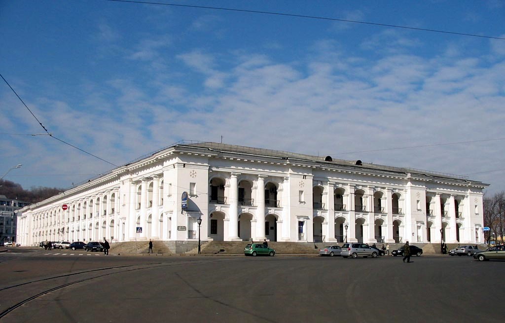 Киевсовет попросил Кабмин ускорить передачу Гостиного двора на баланс города
