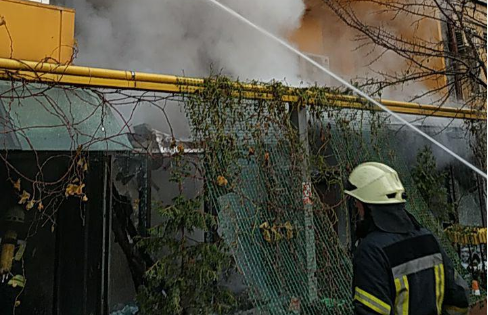 Утром 25 ноября в Киеве горел салон красоты