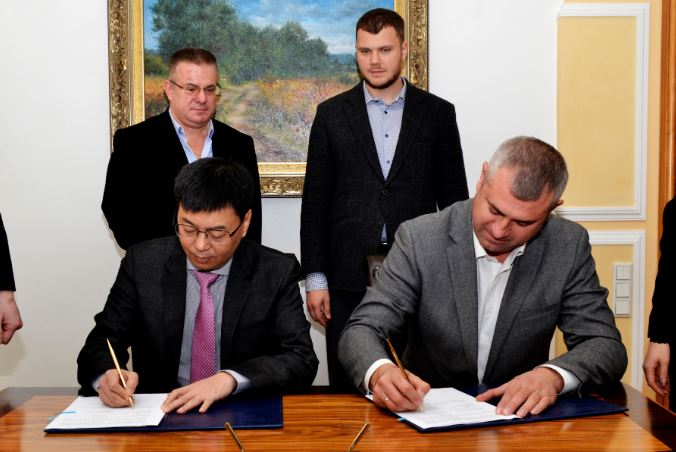 Кабмин подписал с китайцами меморандум о строительстве первой очереди кольцевой вокруг Киева