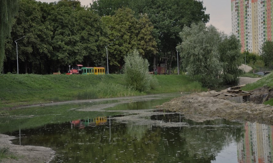 Благоустройство озера в парке Отрадный обернулось для КО “Киевзеленстрой” очередным уголовным производством