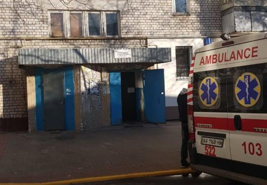 В Ирпене от взрыва в одной из многоэтажек погиб человек