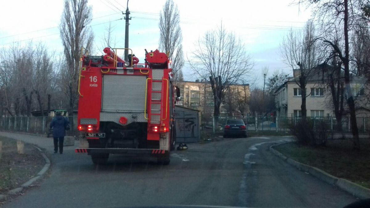 При тушении пожара в киевском детском саду обнаружили тело охранника