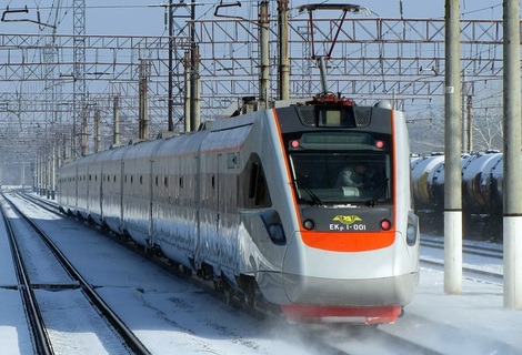 На зимние праздники “Укрзализныця” назначила 30 дополнительных поездов (список)