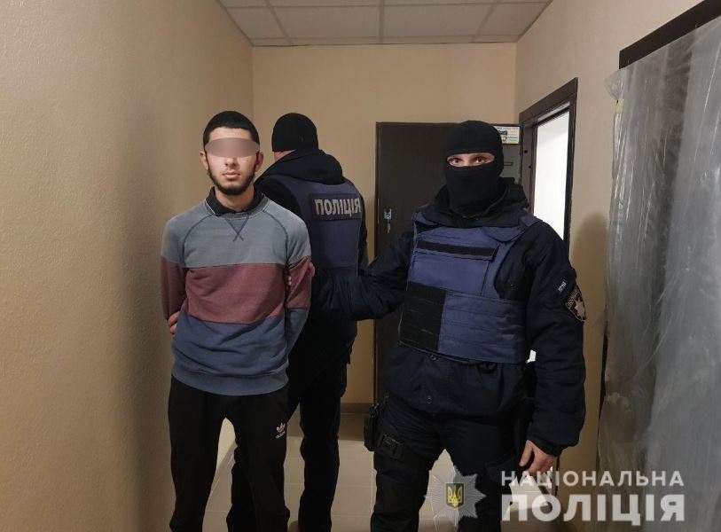 За совершенное на Киевщине убийство пенсионера задержаны четверо иностранцев с оружием и взрывчаткой (фото)