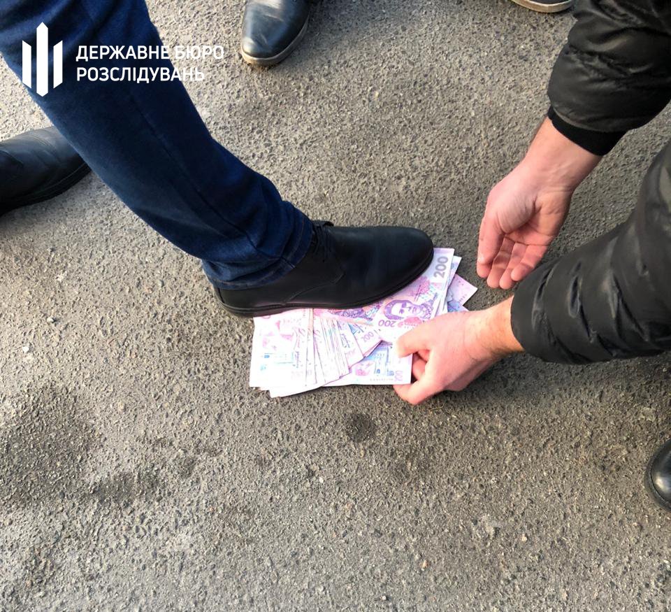 Очередного полицейского в Киеве задержали за вымогательство
