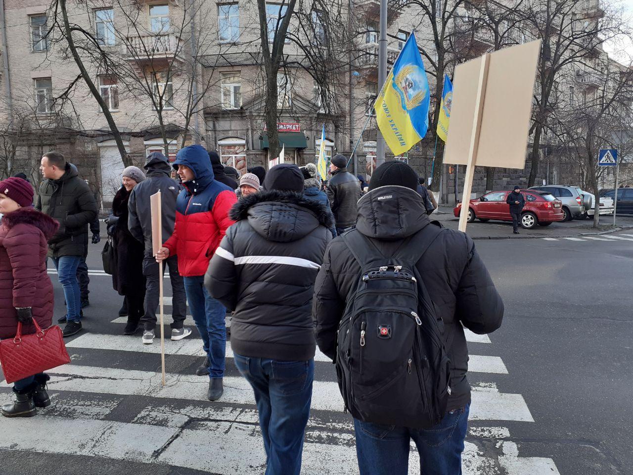 В центре Киева протестующие против рынка земли вновь перекрыли улицы (фото)