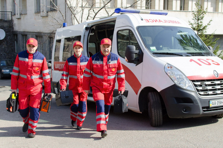 В начале 2020 года Киев должны укомплектовать каретами скорой помощи на 95%