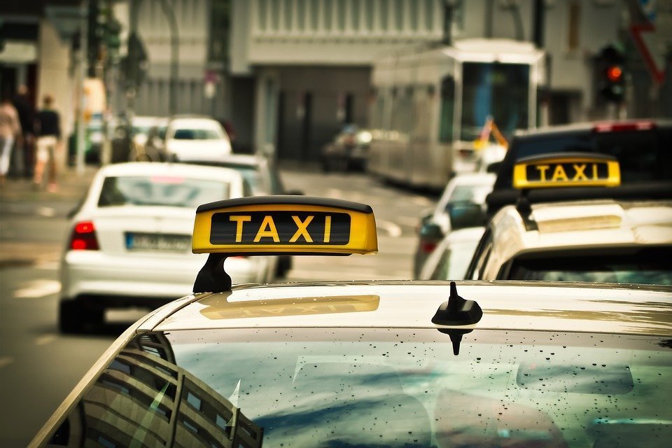 Сегодня, 28 января, таксисты в Киеве хотят привлечь внимание к своим проблемам с помощью автопробега