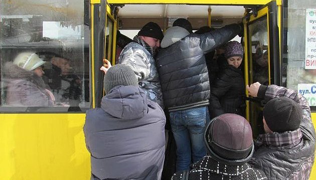 Проезд в двух киевских маршрутках подорожает с 11 января