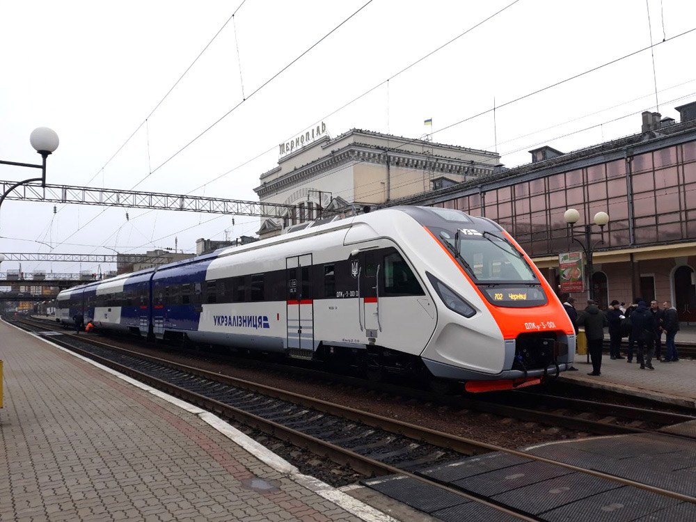 Новый украинский дизель-поезд сломался на маршруте из Киева в аэропорт “Борисполь”